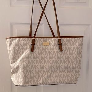 Michael Kors *authentic* MK white & camel tote- perfect winter white bag gift!